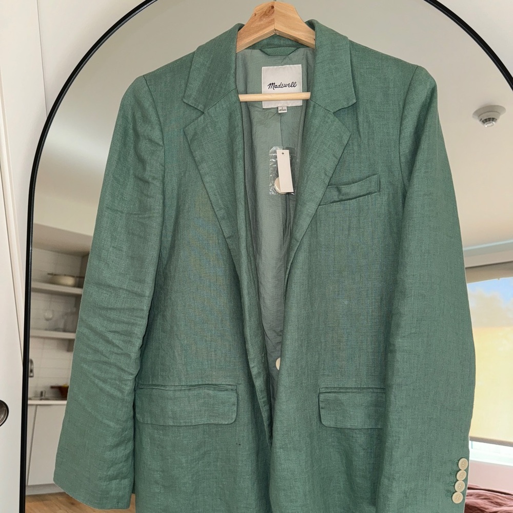 Madewell-The Larsen Blazer in 100% Linen